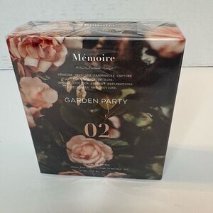 Memoire Garden Party 02 Floral Invitations new in the box